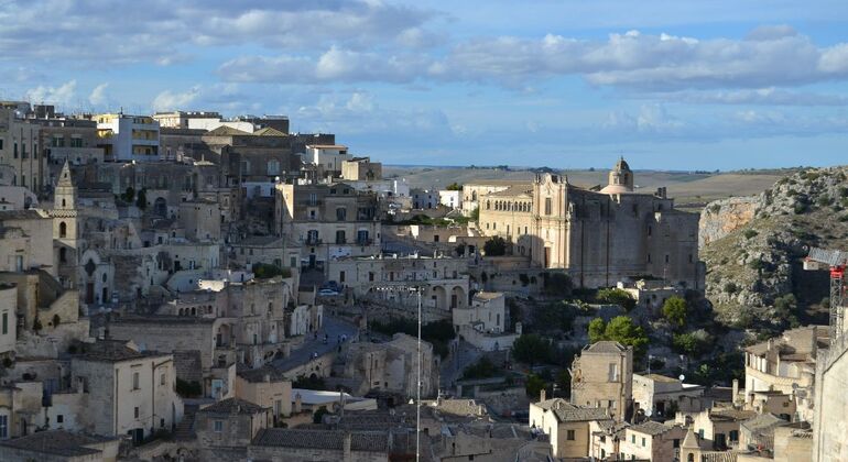 full-3-hour-walking-tour-of-the-sassi-of-matera-with-tasting-es-2