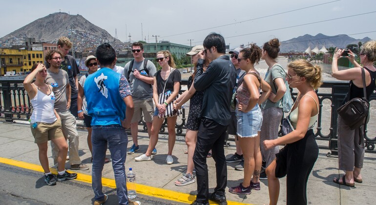 VISITA A PIEDI GRATUITA DI LIMA + ritiro a Miraflores Fornito da Lima by Walking