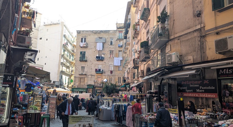 Escaliers de Naples - Urban Trekking Free Tour Italie &mdash; #12