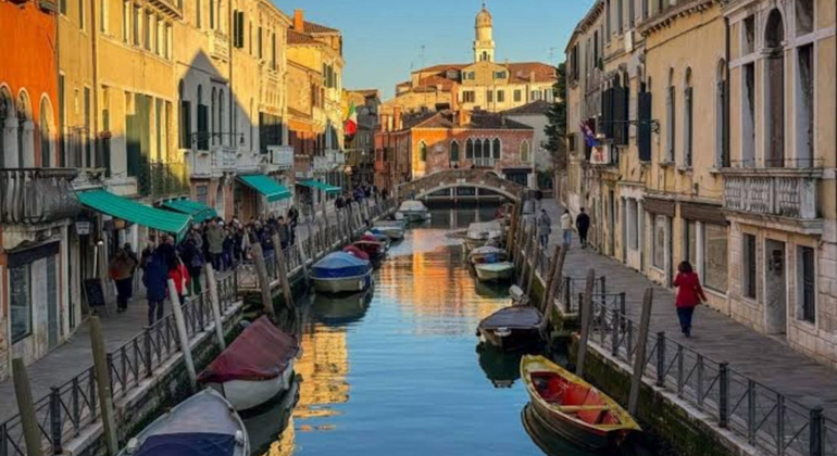 Venice Beyond the Crowds - From Plague to Prosperity, Italy