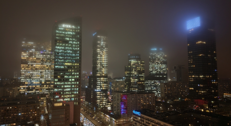 guided-warsaw-walking-tour-with-drone-photography-es-6