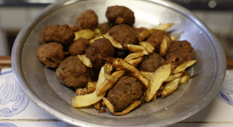 Napoli: Autentico Pranzo con Musica & Quartieri Spagnoli Tour Italia &mdash; #9