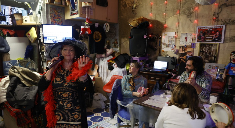 Napoli: Autentico Pranzo con Musica & Quartieri Spagnoli Tour Italia &mdash; #31