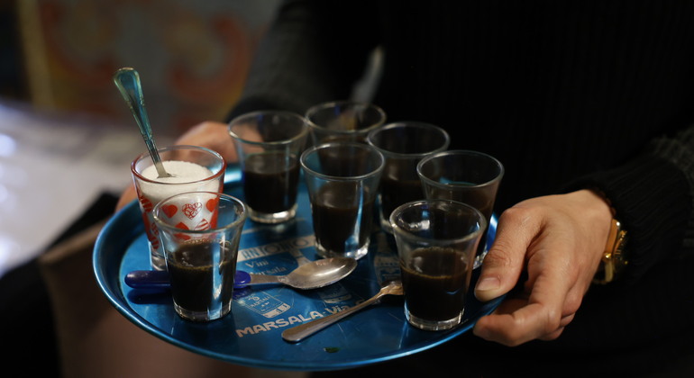 Spanish Neighborhoods: Free Local Tour with Traditional Home Coffee Italy &mdash; #3