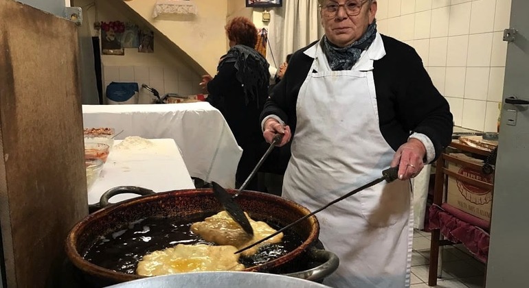 Tour dei sapori nascosti di Napoli: La via segreta del cibo locale Italia &mdash; #19