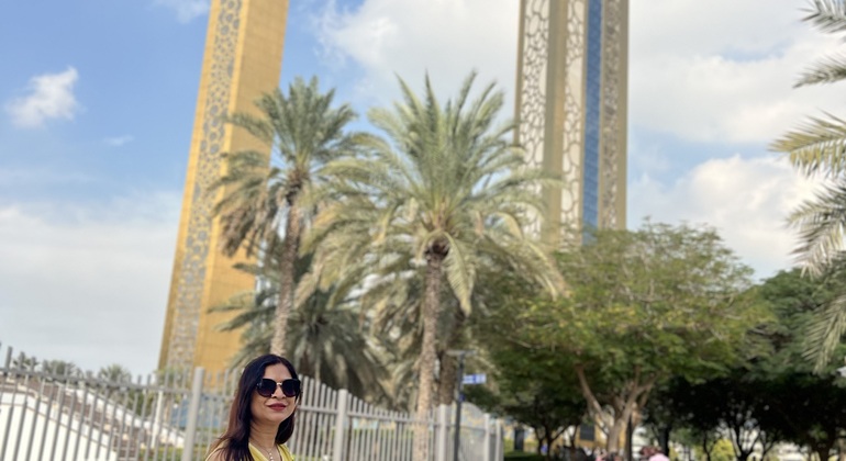 Tour di mezza giornata di Dubai con giro in Abra, tè al latte di cammello e guida Emirati Arabi Uniti &mdash; #18