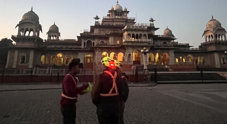 Jaipur Sonnenaufgang E-Cycle & Cycle Free Tour auf leeren Straßen  Indien &mdash; #7
