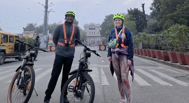 Jaipur Sonnenaufgang E-Cycle & Cycle Free Tour auf leeren Straßen  Indien &mdash; #9