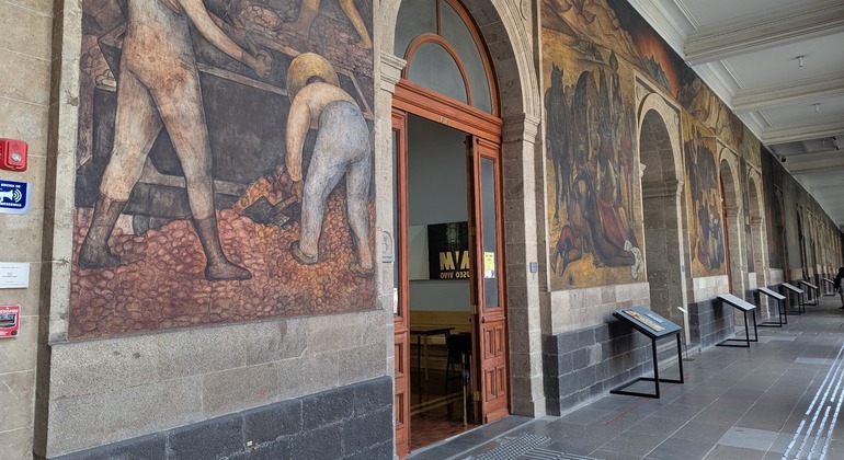 Cara B de México DF Free Tour: Murales, fantasmas y leyendas México &mdash; #9