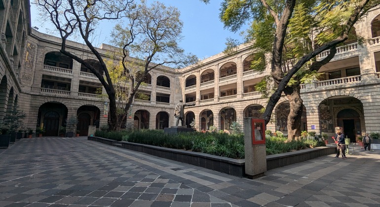 Cara B de México DF Free Tour: Murales, fantasmas y leyendas México &mdash; #10