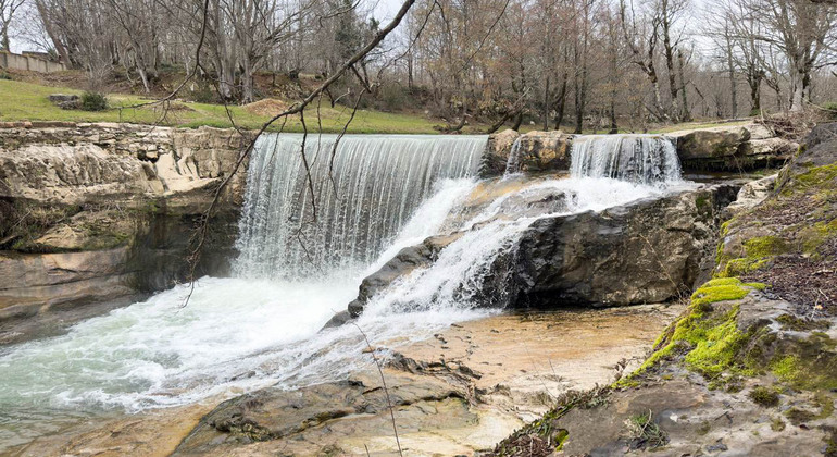 Kutaisi: Visita guidata alle cascate, al lago e al palazzo Geguti Georgia &mdash; #11