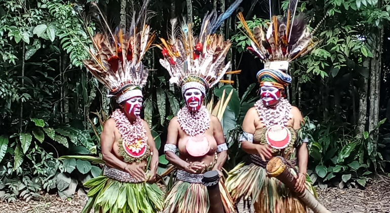 best-of-papua-new-guinea-authentic-local-travel-tour-es-2
