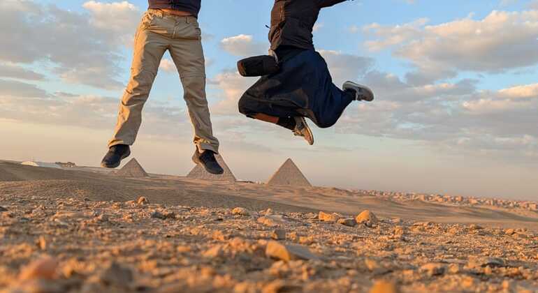Descubre las Pirámides de Guiza: Free Tour con Guía Experto Operado por Ahhmedfouda