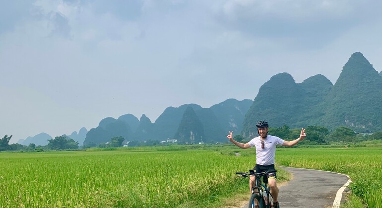 guilin-yangshuo-yulong-river-cycling-tour-es-5