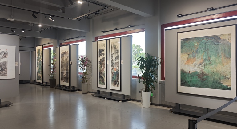 Passeggiata d'arte: I cavalli di Xu Beihong e la galleria nascosta di Xihai Tour gratuito Cina &mdash; #11