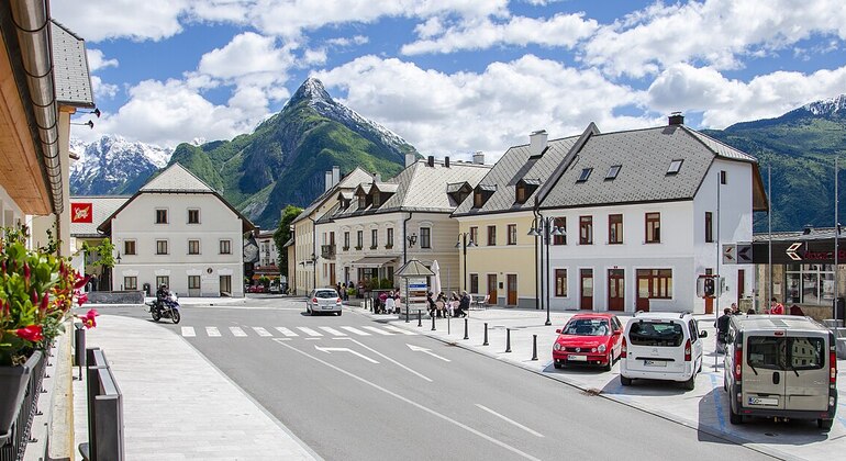 Excursion dans la vallée de la Soca au départ de Ljubljana : Kobarid, Bovec, chutes d'eau, rivière Slovénie &mdash; #12