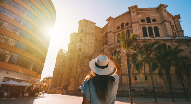 Monumental tour Málaga inside Cathedral, Roman Theatre & Alcazaba Provided by Explora Malaga