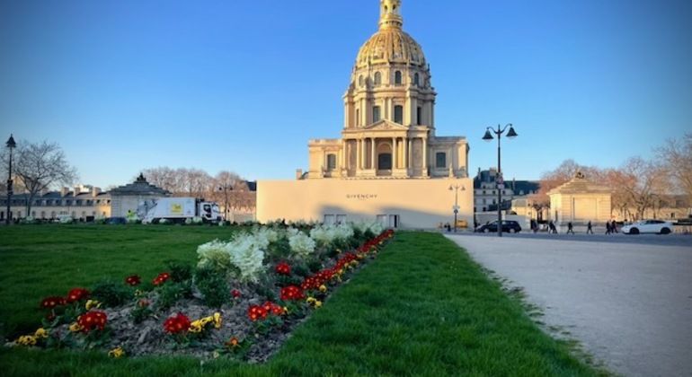 Auf Deutsch: Pariser Geschichten-Tour (Montparnasse & Eiffelturm) Frankreich &mdash; #11