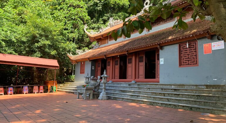 ha-long-private-tour-captivating-landscapes-en-3