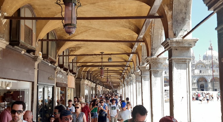 Venice: St. Mark's Basilica, Doge's Palace & Gondola Tour Italy &mdash; #4