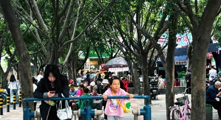 Fanghua Straße & Yulin Markt Tour: Kunst, Kaffee und Straßensnacks China &mdash; #4