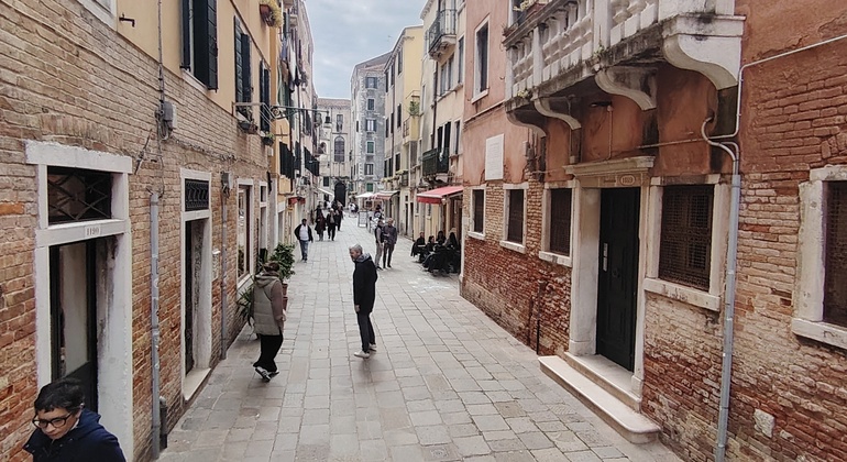 venice-jewish-ghetto-rialto-and-doges-palace-tour-es-4