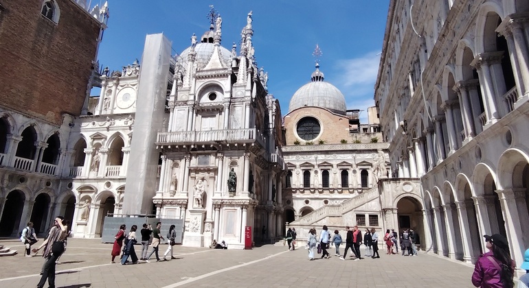 venice-jewish-ghetto-rialto-and-doges-palace-tour-es-25