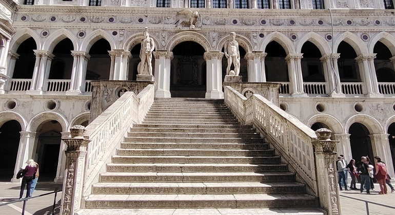 venice-jewish-ghetto-rialto-and-doges-palace-tour-es-26