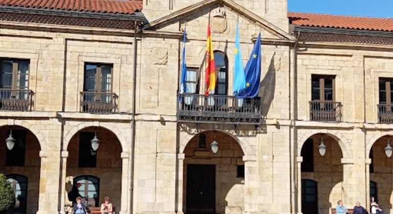 Avilés Baroque Tour: A Quiet Walk through its Streets  Provided by Rosa