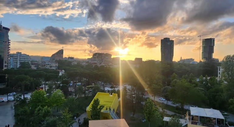 Tirana Magic Walking Tour bei Nacht: Vom Kommunismus zum modernen Albanien Albanien &mdash; #6