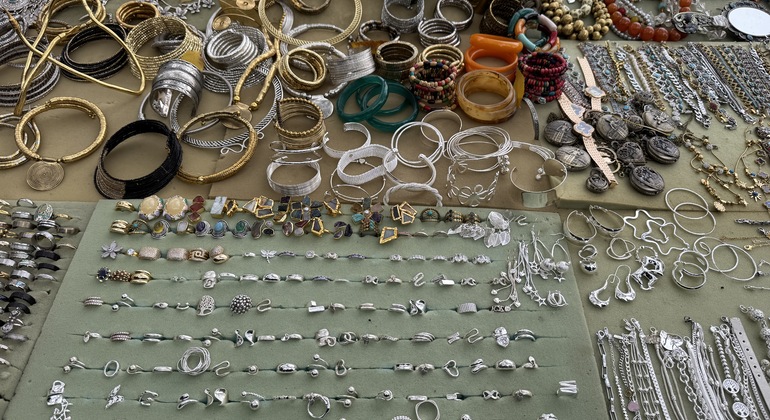 Tbilisi Hidden Art & Legends: Dry Bridge Walking Free Tour Georgia &mdash; #2