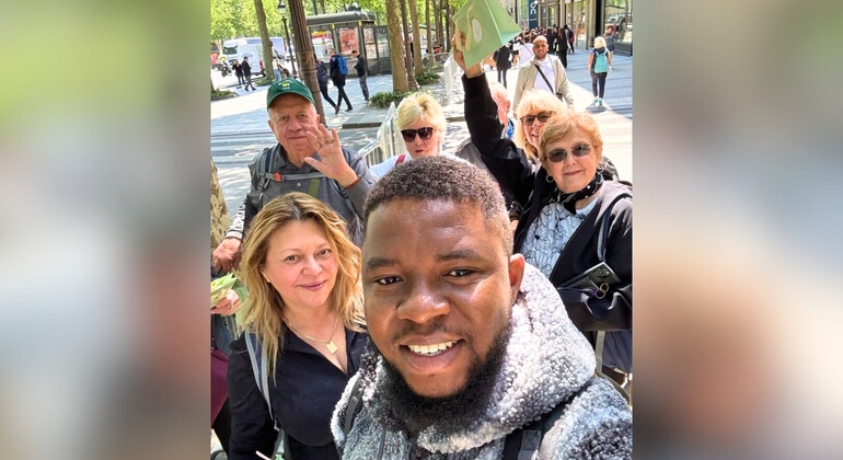 Paris: Champs-Élysées-Spaziergang mit Arc de Triomphe & Macarons Frankreich &mdash; #3