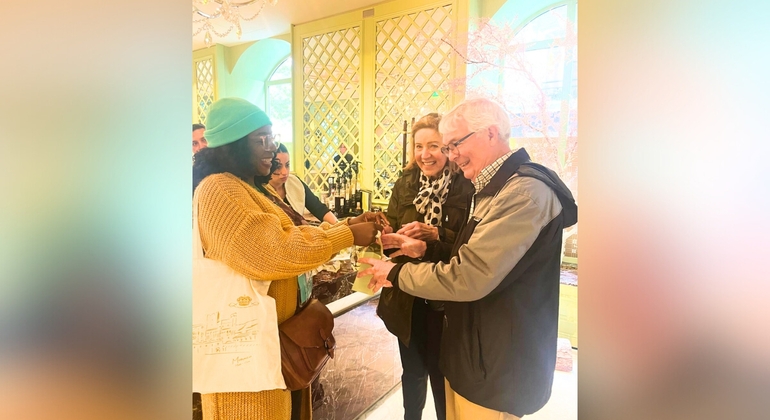 Paris: Champs-Élysées-Spaziergang mit Arc de Triomphe & Macarons Frankreich &mdash; #5