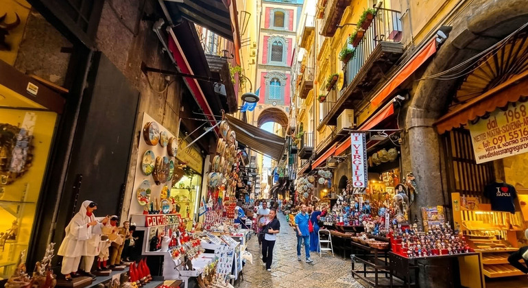 Napoli Svelata: Tra Arte e Storia, Misteri e Monumenti Unici (Unesco) Italia &mdash; #2