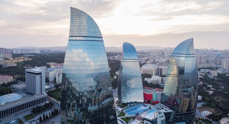 Bakú City Tour: Ciudad Vieja, Vista de las Torres Flame y Bulevar Azerbaiyán &mdash; #5