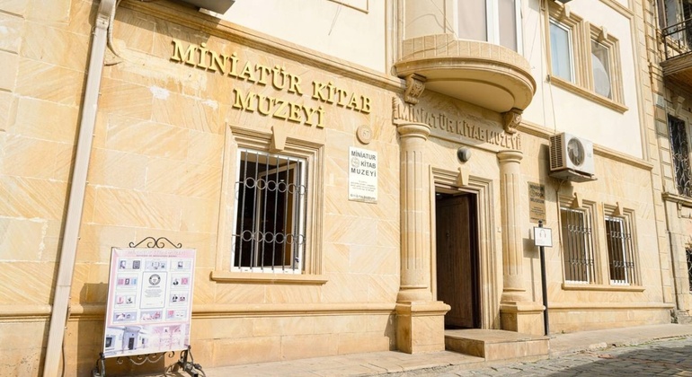 Bakú City Tour: Ciudad Vieja, Vista de las Torres Flame y Bulevar Azerbaiyán &mdash; #14