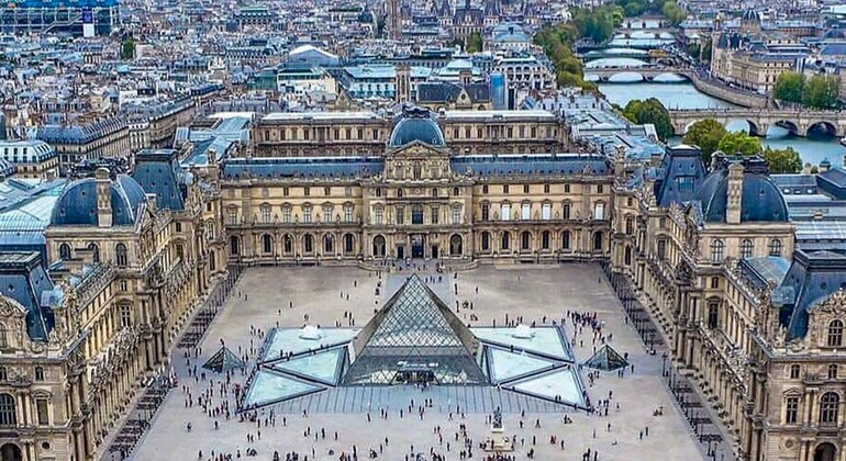 Il Louvre: 800 anni di trasformazioni