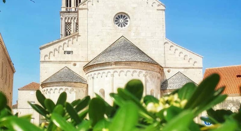 Tour gratuito a piedi di Trogir con una guida locale Fornito da Local guide