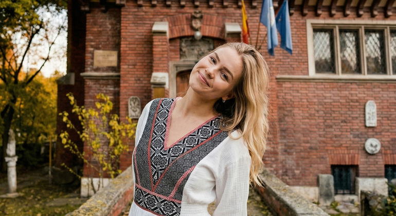 Tour gratuito di foto Instagram a Bucarest: Foto professionali al Palazzo e al Passaggio Romania &mdash; #10