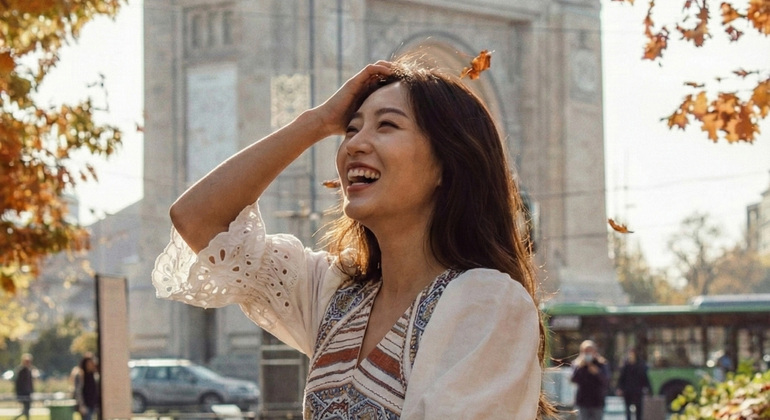 Tour gratuito di foto Instagram a Bucarest: Foto professionali al Palazzo e al Passaggio Romania &mdash; #17