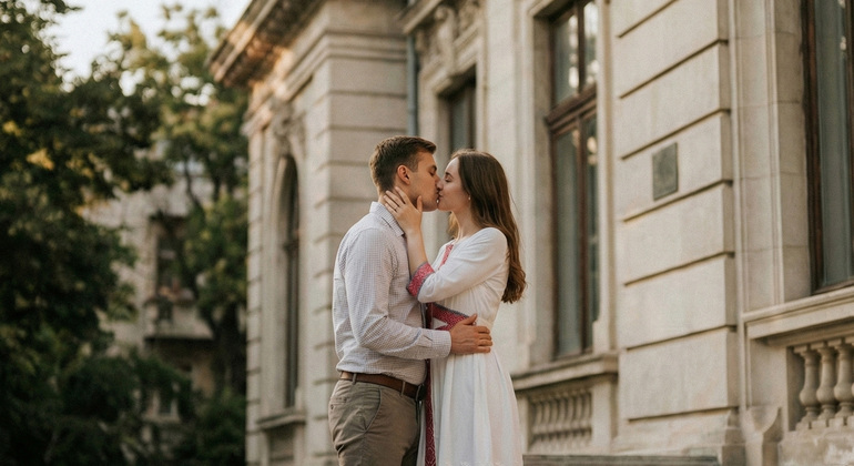 Tour gratuito di foto Instagram a Bucarest: Foto professionali al Palazzo e al Passaggio Romania &mdash; #21