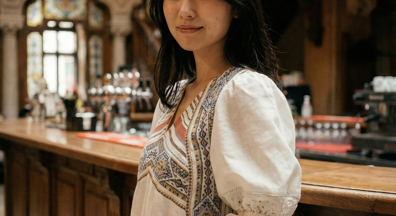 Tour gratuito di foto Instagram a Bucarest: Foto professionali al Palazzo e al Passaggio Romania &mdash; #25