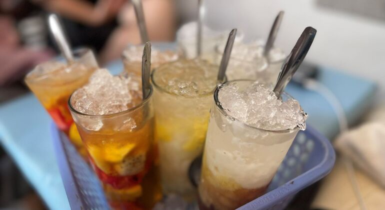 Tour gastronomico gratuito a piedi della città di Hue nei veri luoghi locali Vietnam &mdash; #4