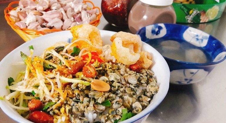 Tour gastronomico gratuito a piedi della città di Hue nei veri luoghi locali Vietnam &mdash; #5