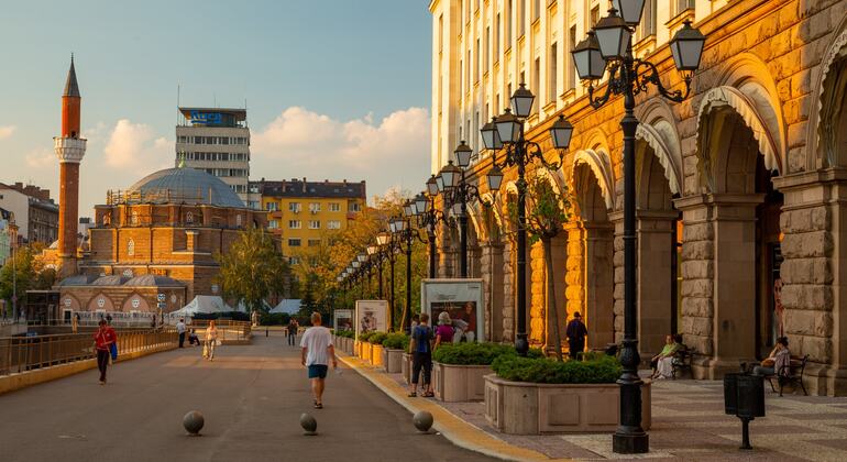 Tour a piedi dei punti salienti di Sofia con visita all'Antico Osservatorio Fornito da Bultrips Lıd