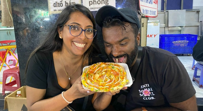 Saigon Street Food Free Tour con guía local Operado por Oi Vietnamta