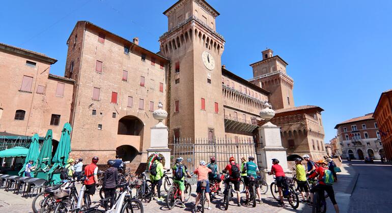Ferrara Rinascimentale Free Tour: Storia e Segreti Degli Este Italia &mdash; #7