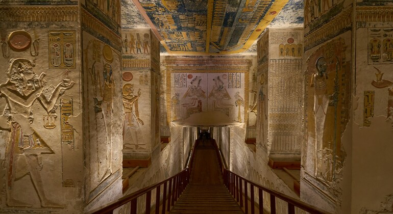 Excursion d'une journée au Grand Musée égyptien  Fournie par H & H travel and Tours 