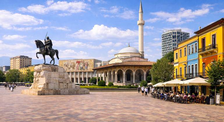 Lo más destacado de Tirana: Recorrido a pie gratuito con un guía local Albania &mdash; #3