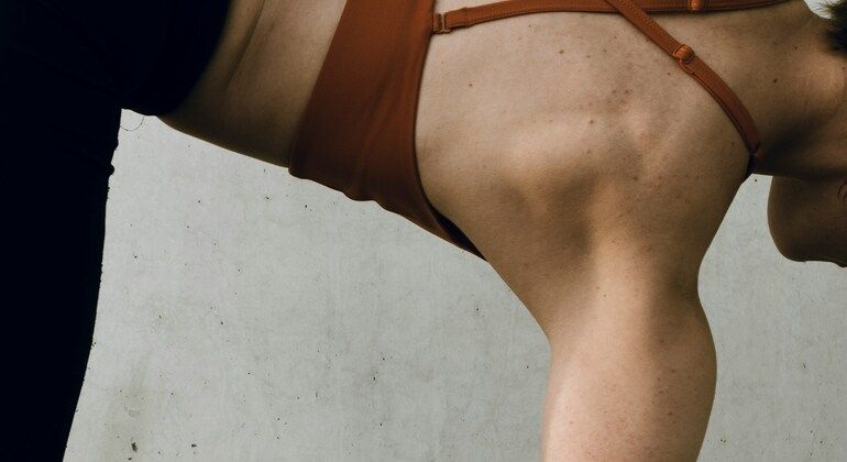 Atenas: Clase de yoga al aire libre con vistas a la Acrópolis Grecia &mdash; #4